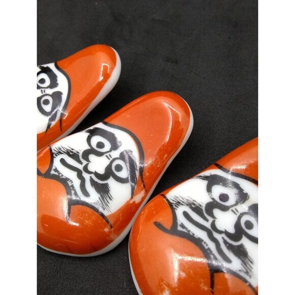 Vtg. Set of 4 Red Daruma Made In Japan 2" Ceramic Chopstick Holders - Picture 3 of 12